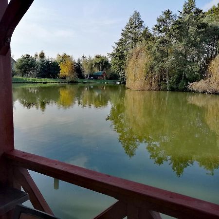 Restauracja Teo 호텔 Cieszkow 외부 사진