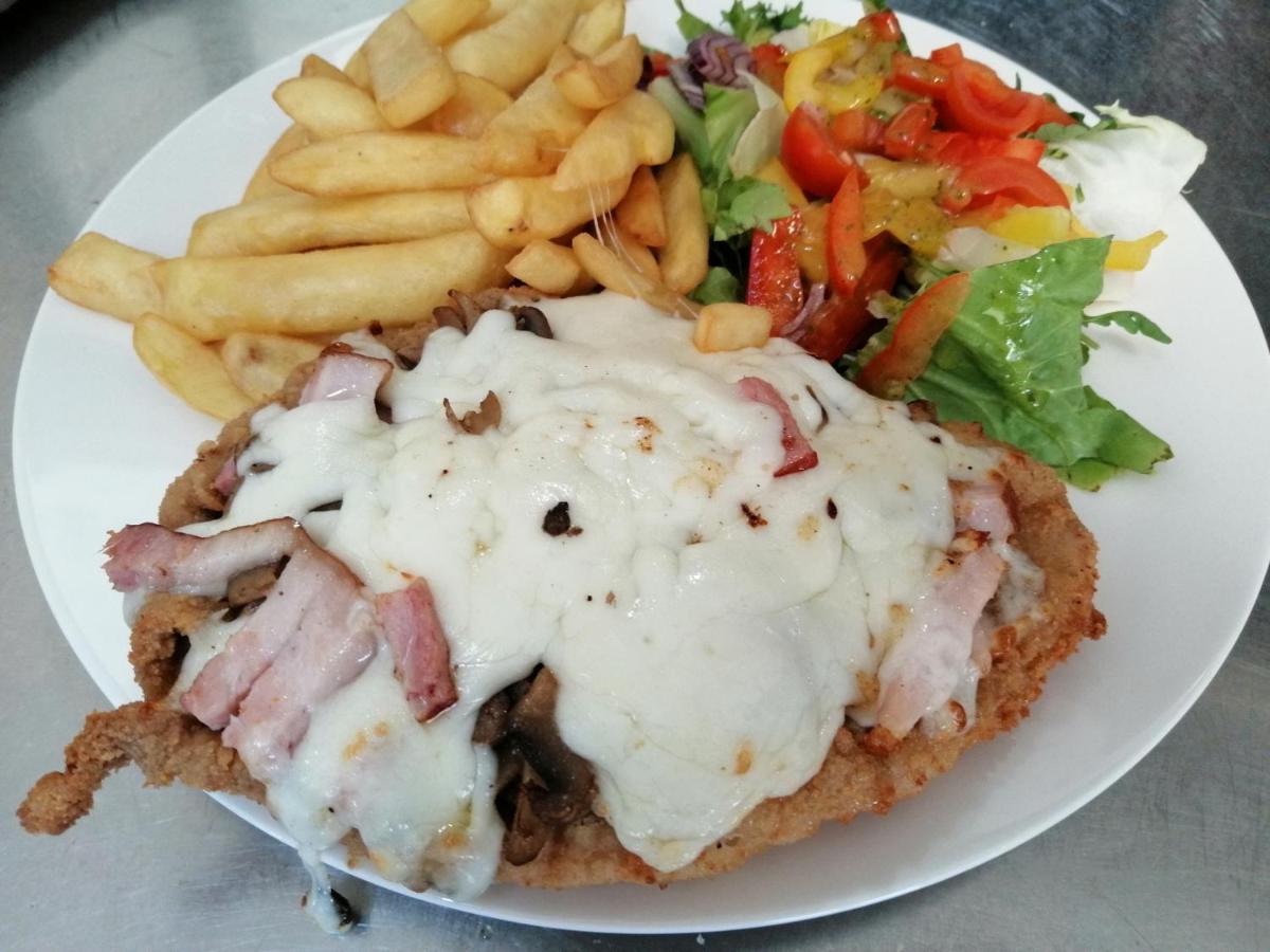 Restauracja Teo 호텔 Cieszkow 외부 사진