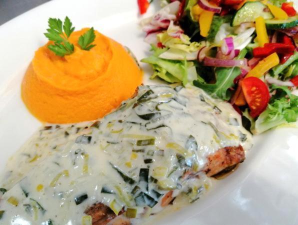 Restauracja Teo 호텔 Cieszkow 외부 사진